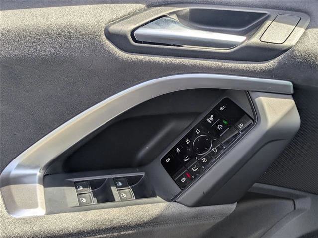 Used 2025 Audi SQ5 Premium Plus image 11