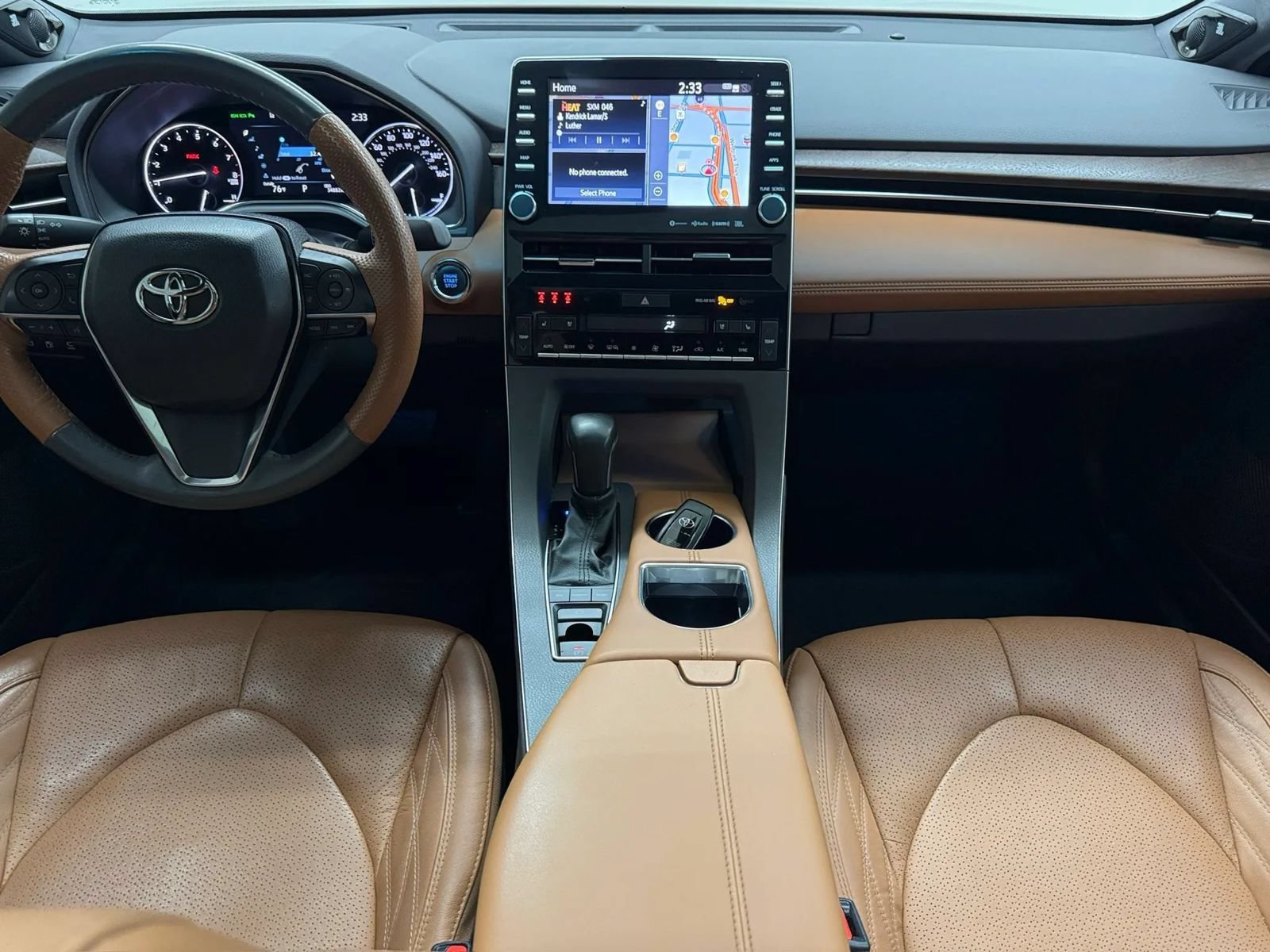 Used 2022 Toyota Avalon Limited w/ Advanced Safety Package FWD image 2