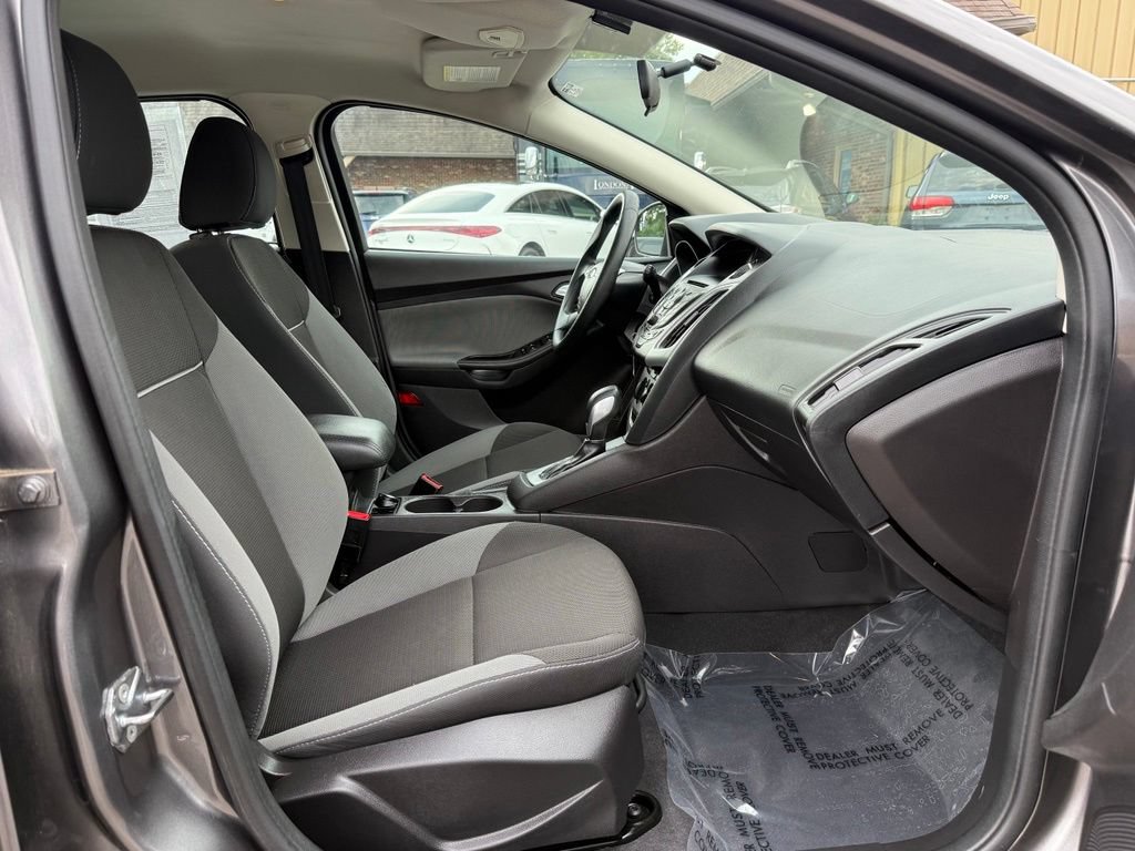 Used 2014 Ford Focus SE FWD image 17