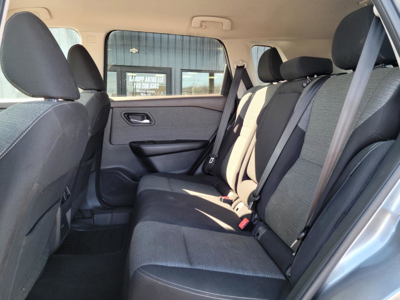 Used 2021 Nissan Rogue SV AWD/4WD image 14