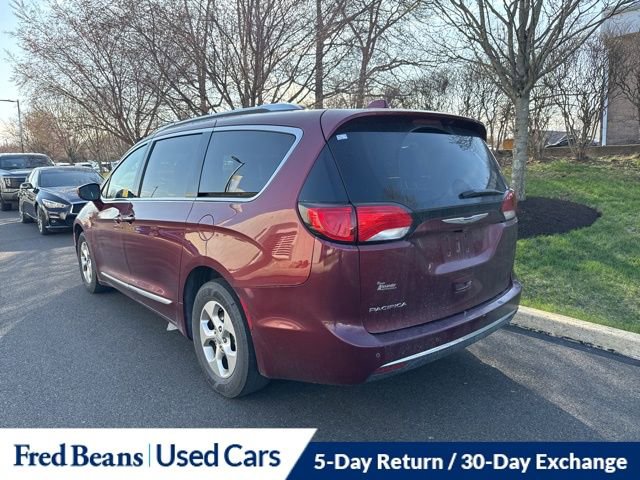 Used 2017 Chrysler Pacifica Touring-L Plus image 4