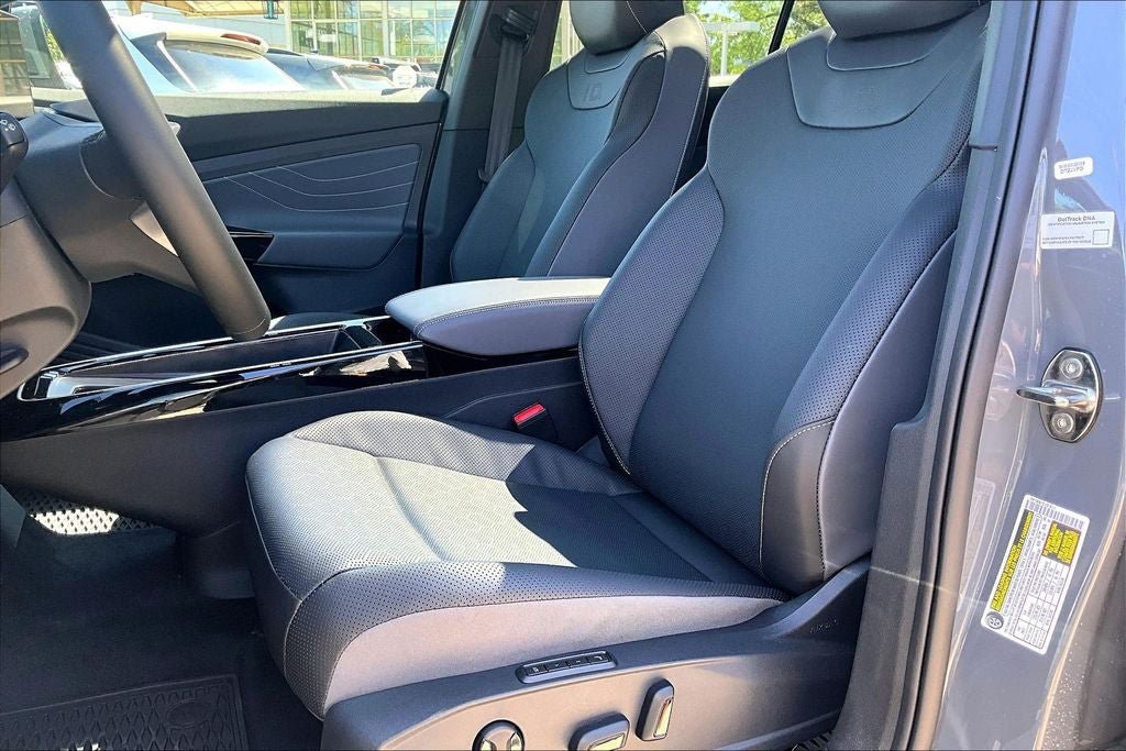 New 2026 Volkswagen ID.4 Pro S Plus AWD/4WD image 18