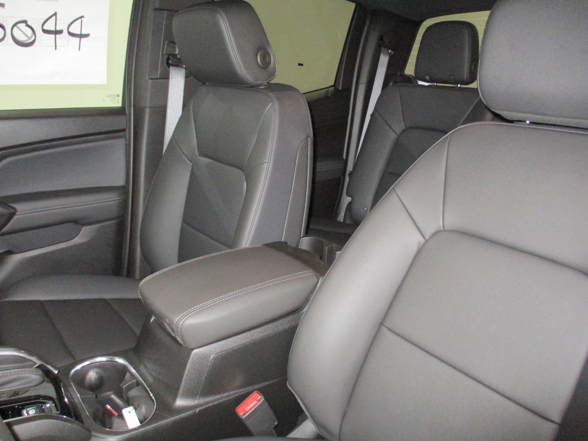 New 2026 GMC Canyon Elevation w/ Convenience Package image 18