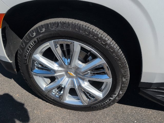 Used 2022 Chevrolet Tahoe High Country AWD/4WD image 19