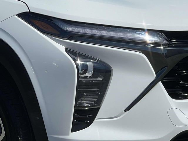 Certified 2024 Chevrolet Trax RS w/ Sunroof Package image 5