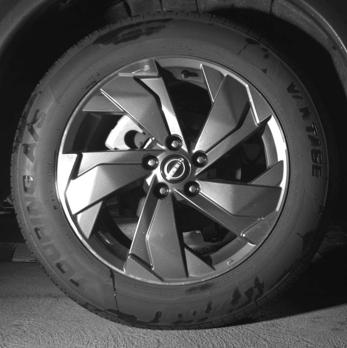 Used 2025 Nissan Rogue SV image 15