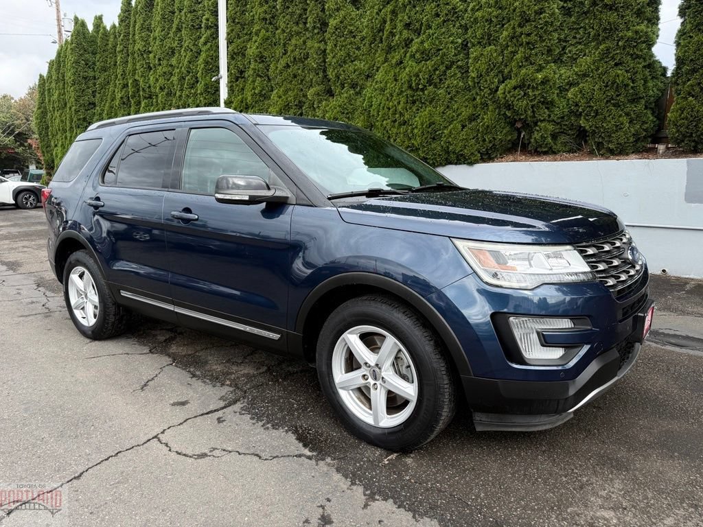 Used 2017 Ford Explorer XLT w/ Equipment Group 202A