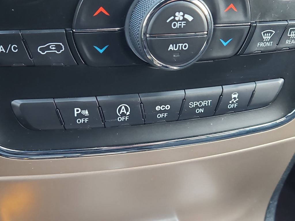 Used 2016 Jeep Grand Cherokee Laredo w/ Quick Order Package 23E image 15