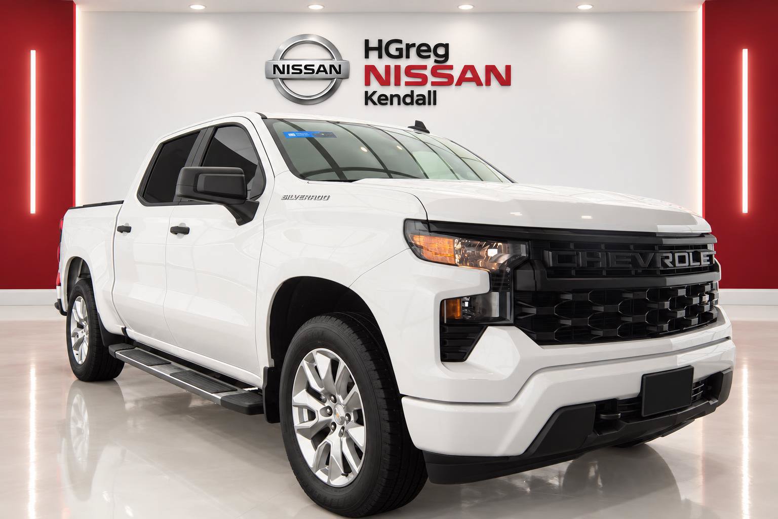 Used 2023 Chevrolet Silverado 1500 Custom RWD image 3