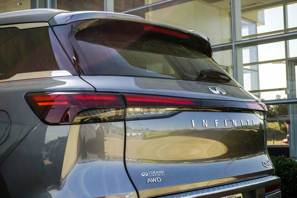 Certified 2023 INFINITI QX60 Luxe w/ Cargo Package image 14
