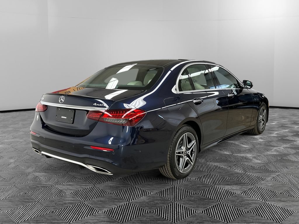 Used 2023 Mercedes-Benz E 350 4MATIC Sedan image 5