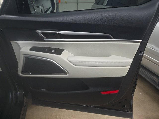 Used 2024 Kia Telluride S w/ S Sunroof Package image 5