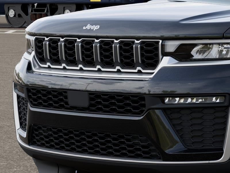 New 2026 Jeep Grand Cherokee L Limited RWD image 11