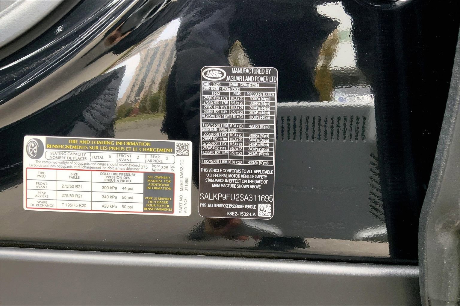 Used 2025 Land Rover Range Rover SE image 33