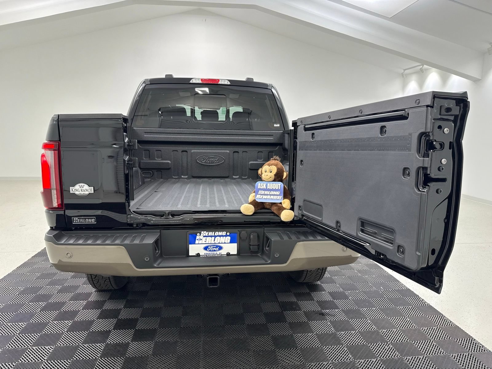 New 2026 Ford F150 King Ranch w/ Equipment Group 601A High AWD/4WD image 7