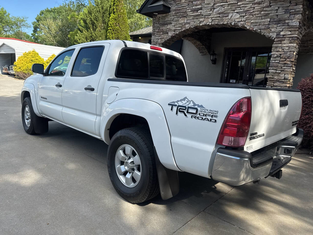 Used 2010 Toyota Tacoma PreRunner RWD image 3