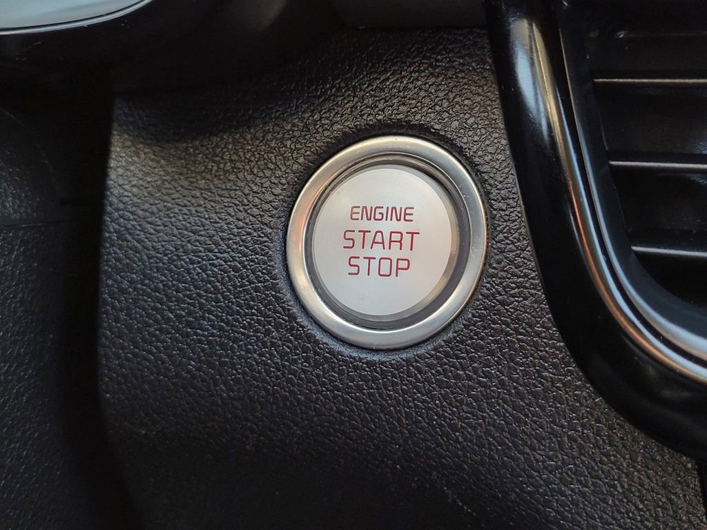 Used 2020 Kia Optima S image 26