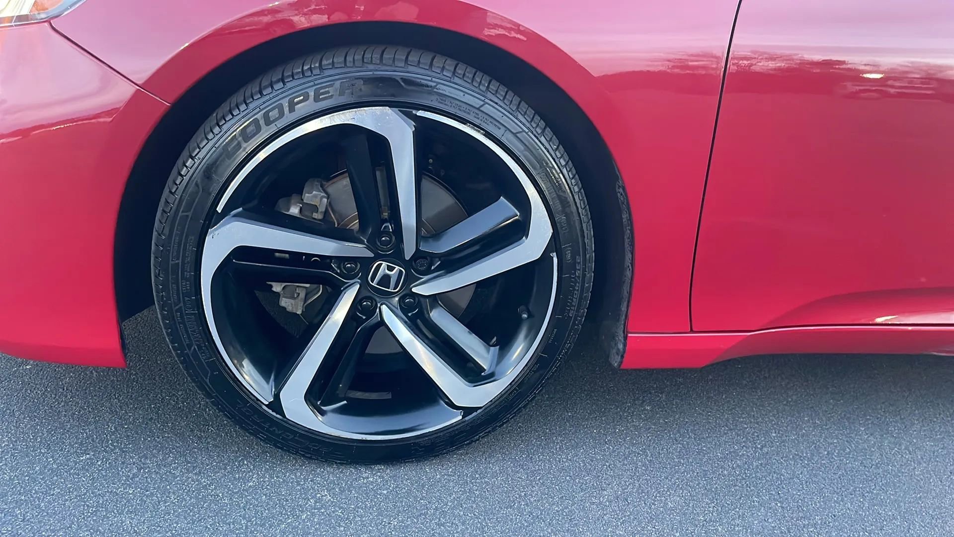 Used 2020 Honda Accord Sport image 10