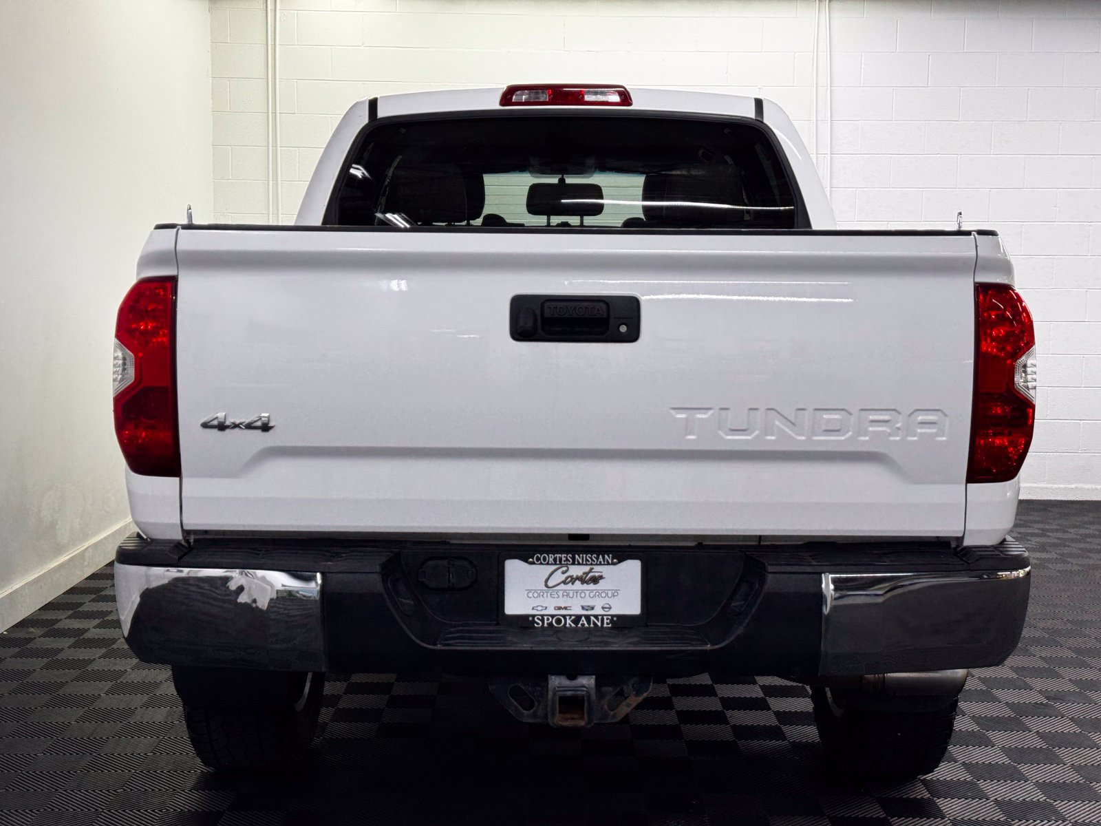 Used 2017 Toyota Tundra Limited AWD/4WD image 6