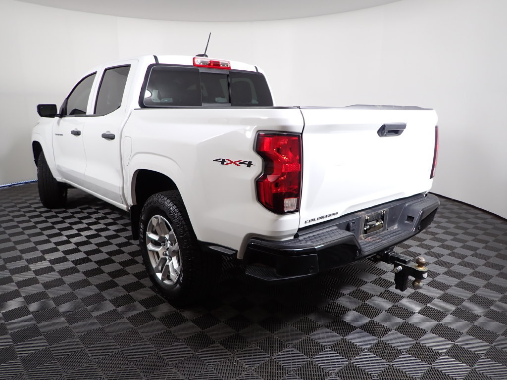 Used 2025 Chevrolet Colorado W/T AWD/4WD image 13