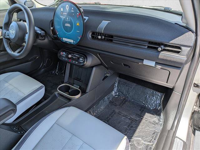 Certified 2025 MINI Cooper 4-Door Hardtop FWD image 22