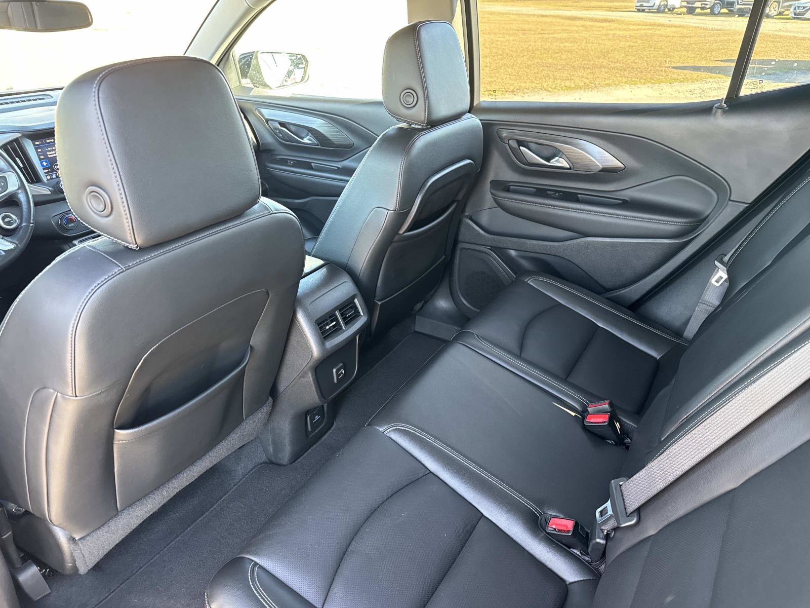 Used 2022 GMC Terrain SLT image 15