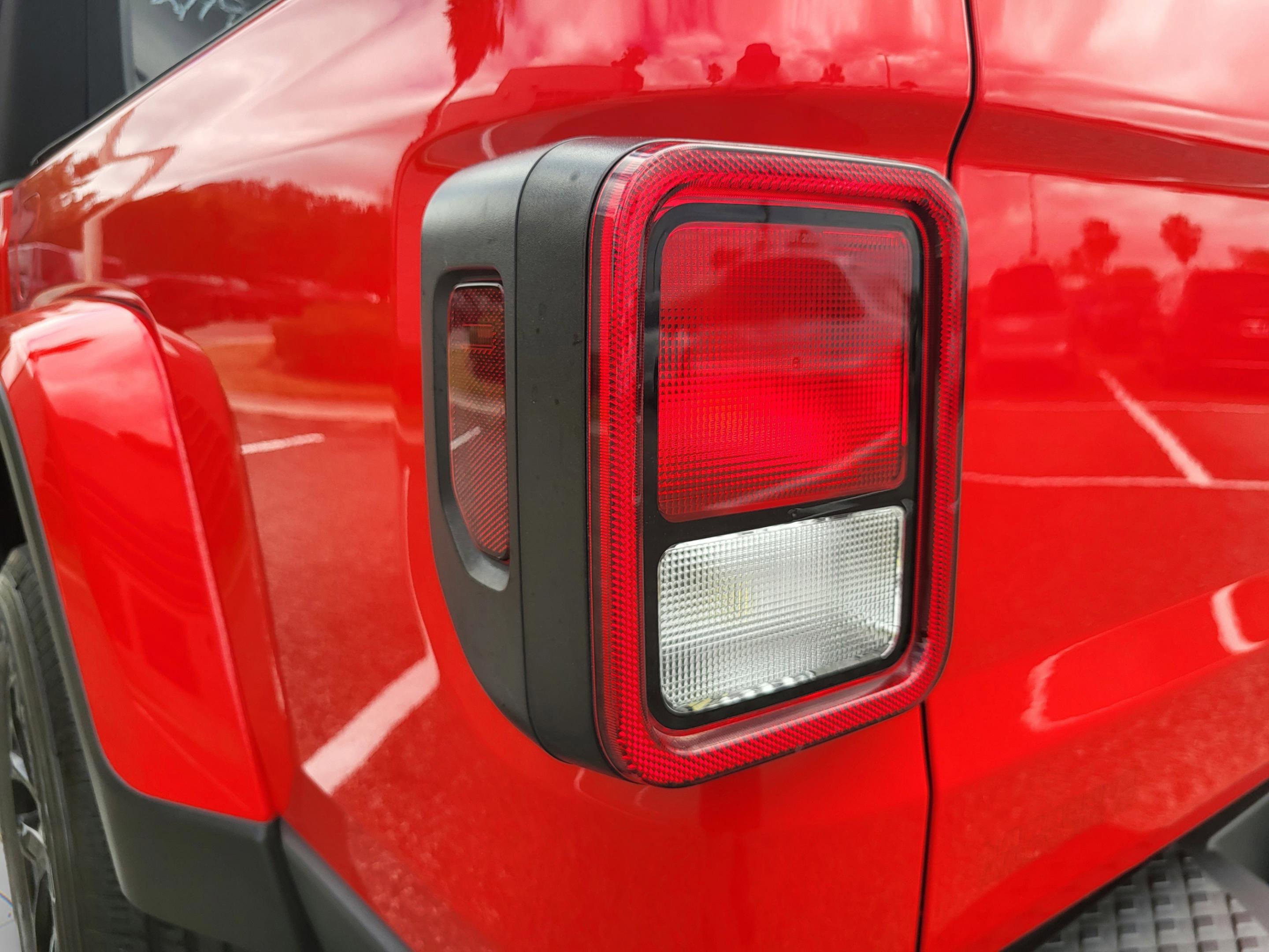 Used 2023 Jeep Gladiator Sport image 41