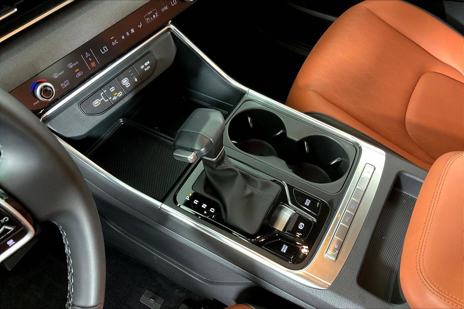 Certified 2026 Kia Carnival EX FWD image 18