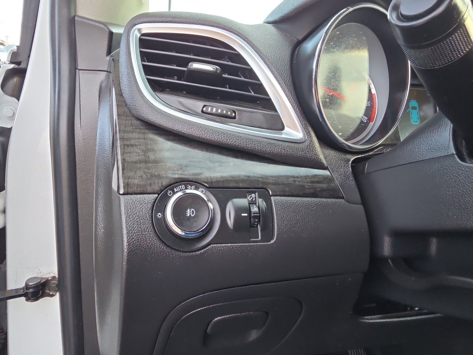 Used 2016 Buick Encore Sport Touring image 22