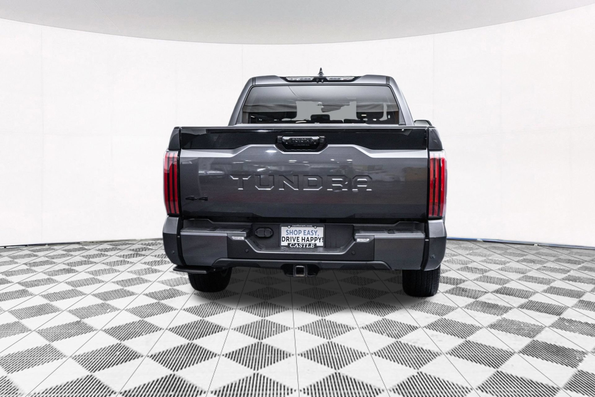 Used 2022 Toyota Tundra Platinum w/ Advanced Package AWD/4WD image 10
