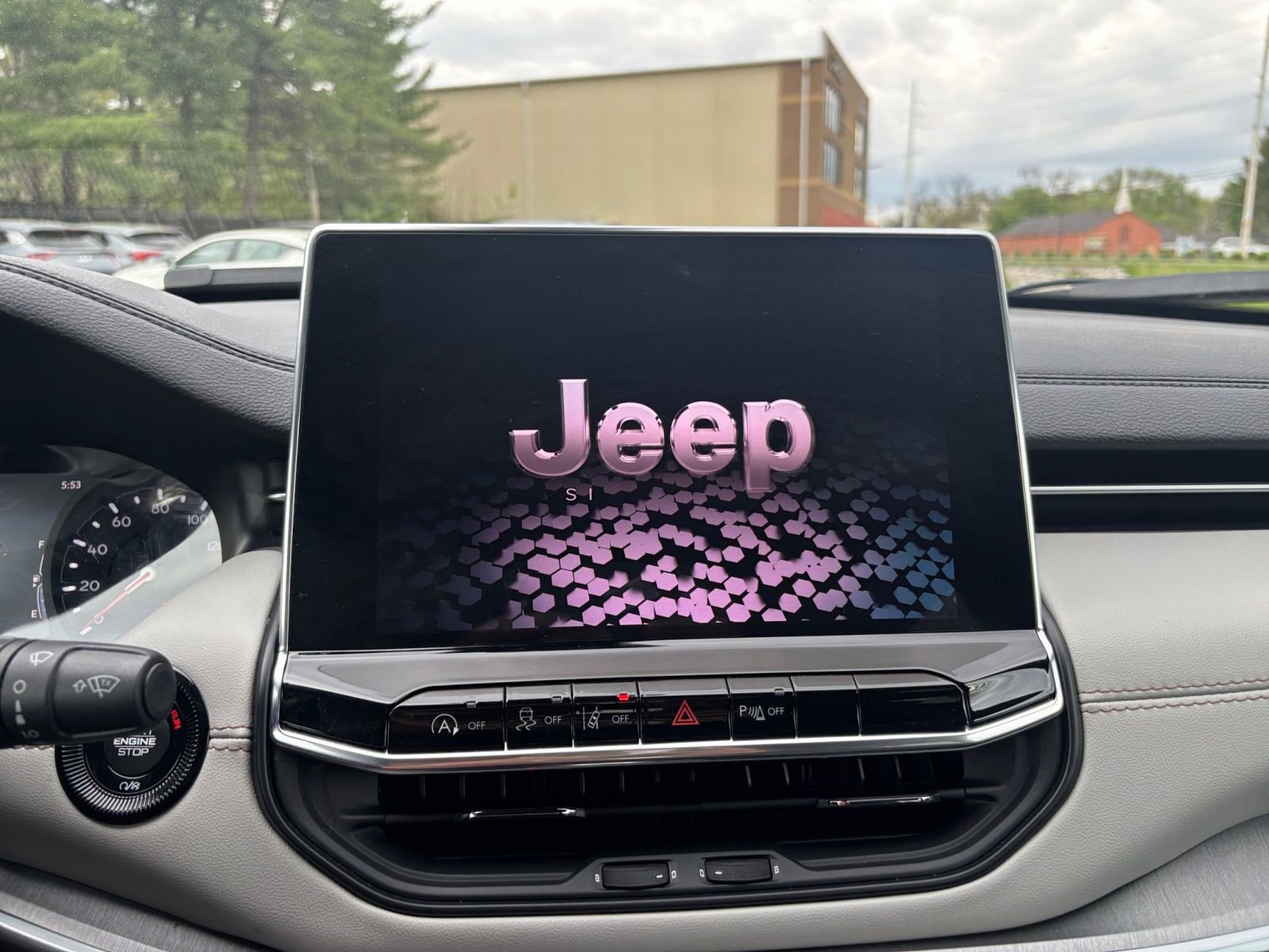 Used 2025 Jeep Compass Trailhawk image 20