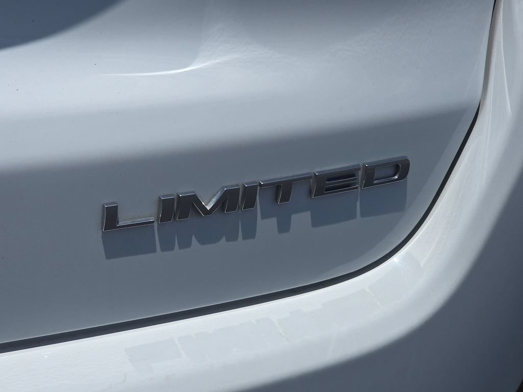 Used 2025 Jeep Compass Limited AWD/4WD image 13