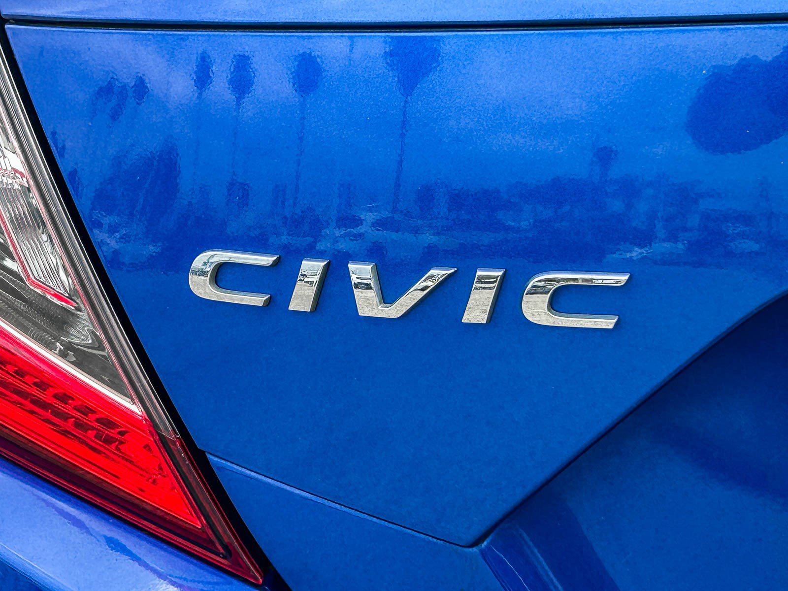 Used 2018 Honda Civic EX image 11