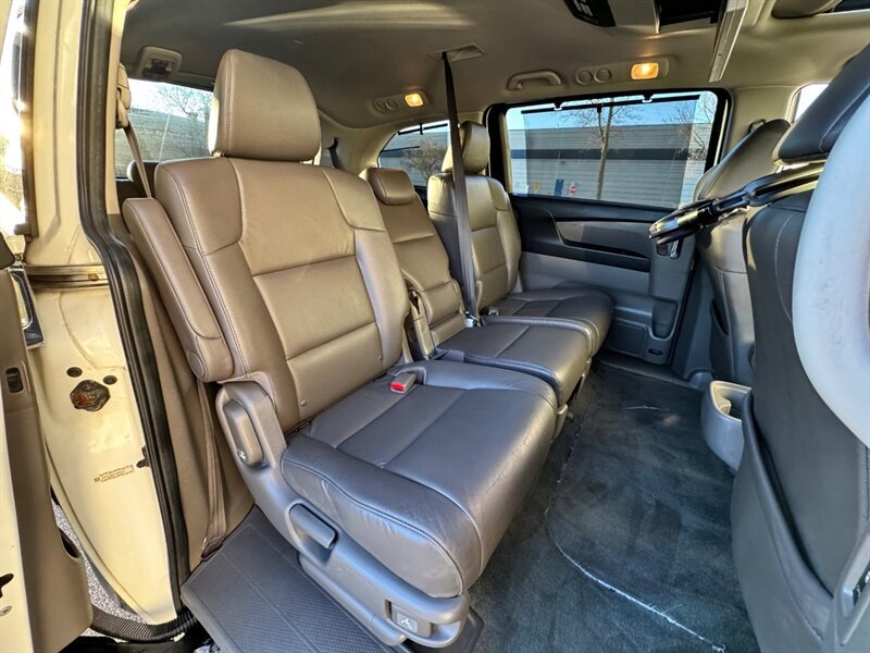 Used 2015 Honda Odyssey Touring Elite image 25