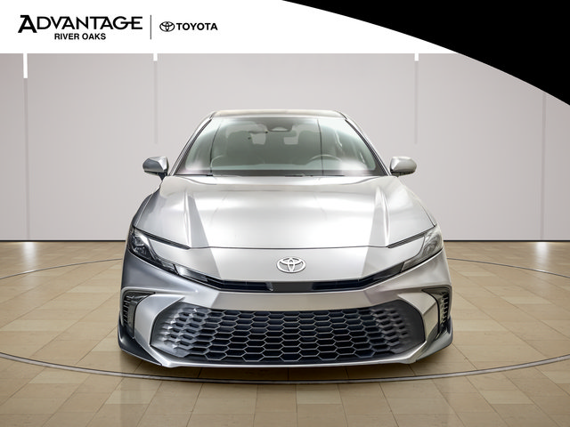 Certified 2025 Toyota Camry SE FWD image 3