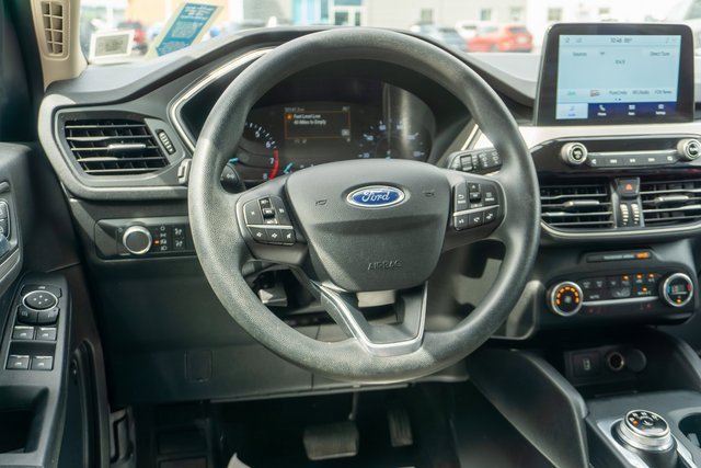 Used 2020 Ford Escape SE image 13