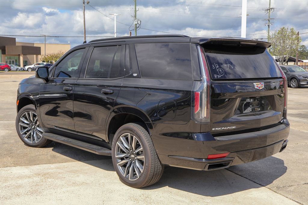 Used 2023 Cadillac Escalade Sport image 2