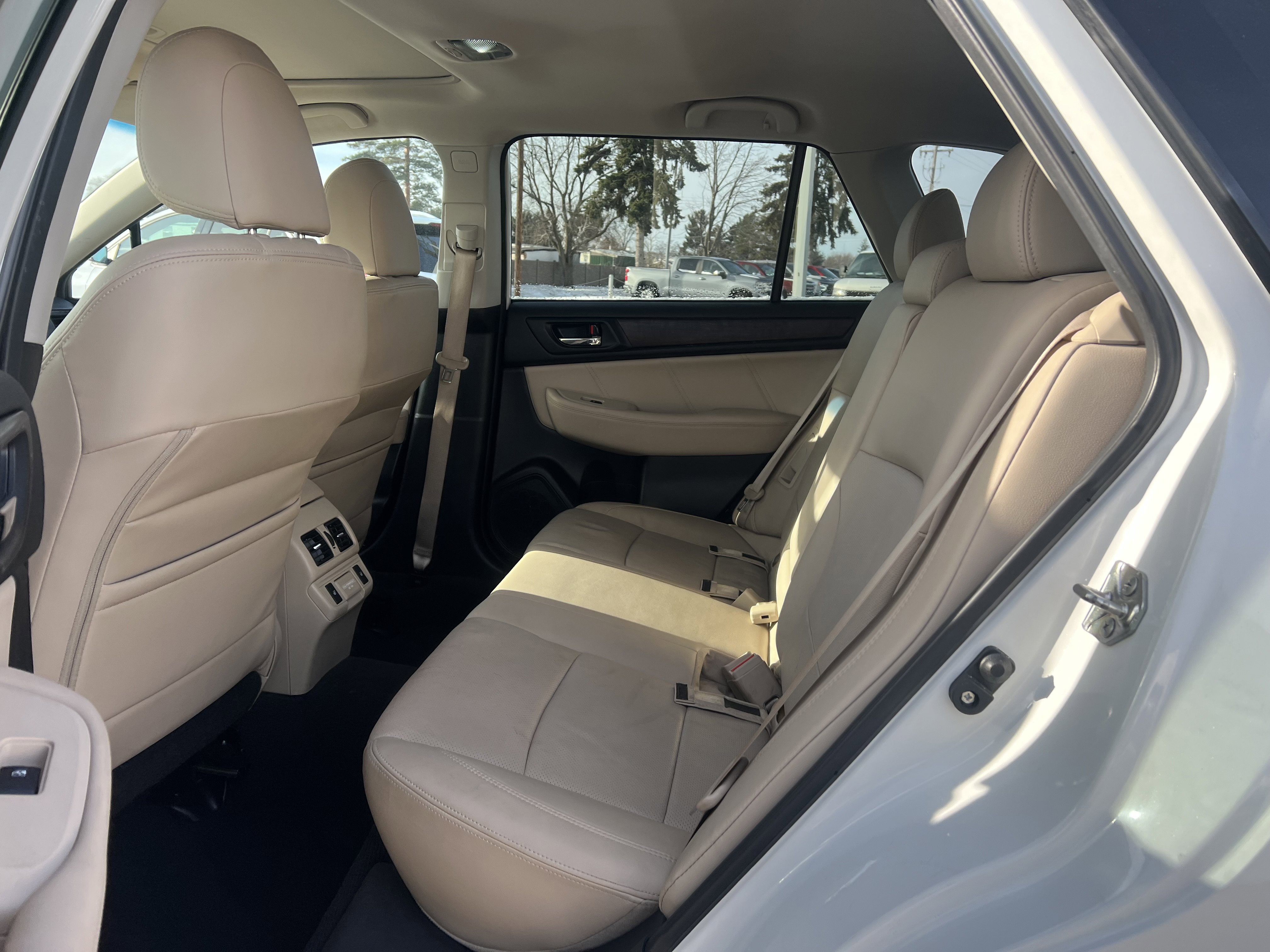 Used 2018 Subaru Outback 2.5i Limited image 13