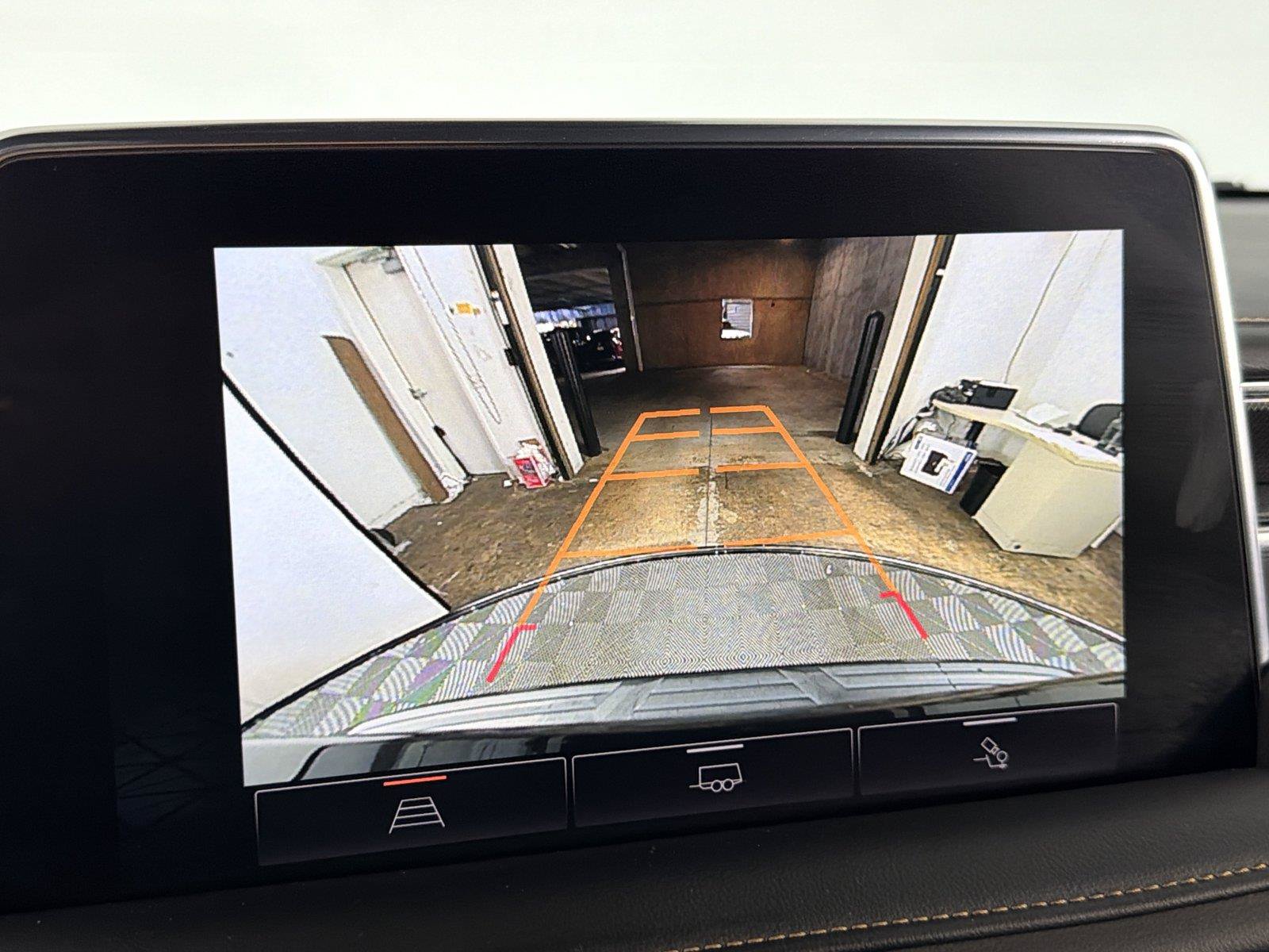 Certified 2023 GMC Yukon AT4 w/ LPO, Floor Liner Package AWD/4WD image 31