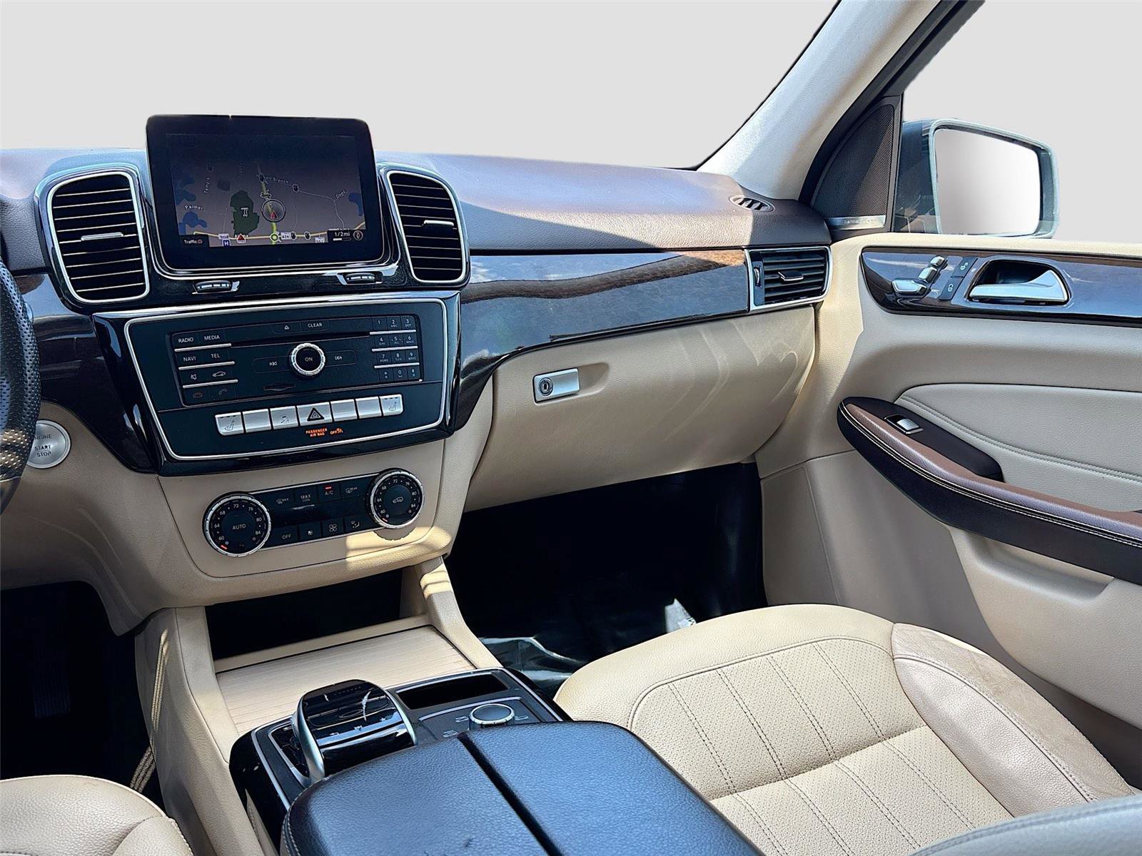 Used 2018 Mercedes-Benz GLE 350 w/ Premium 1 Package image 26