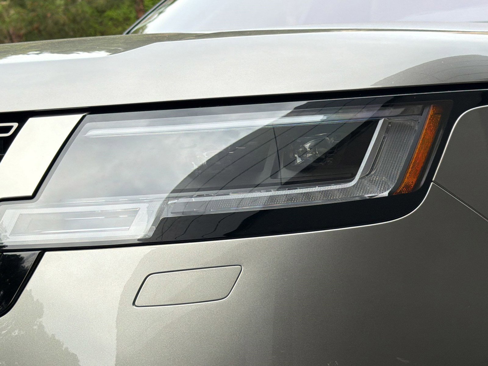 Certified 2023 Land Rover Range Rover SE image 12