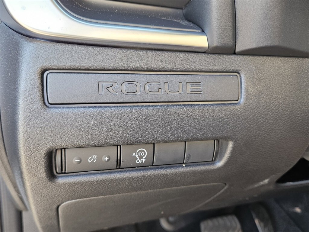 Certified 2025 Nissan Rogue S image 27