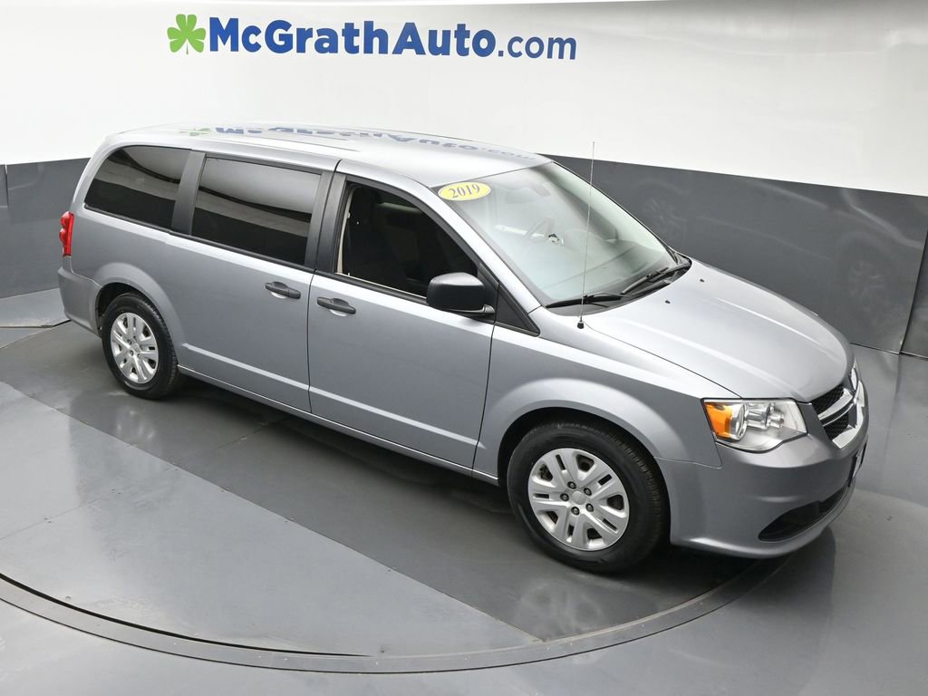 Used 2019 Dodge Grand Caravan SE image 3