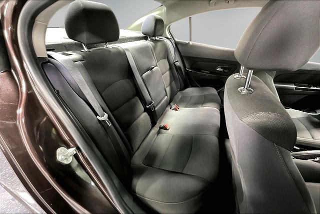 Used 2015 Chevrolet Cruze LT FWD image 23