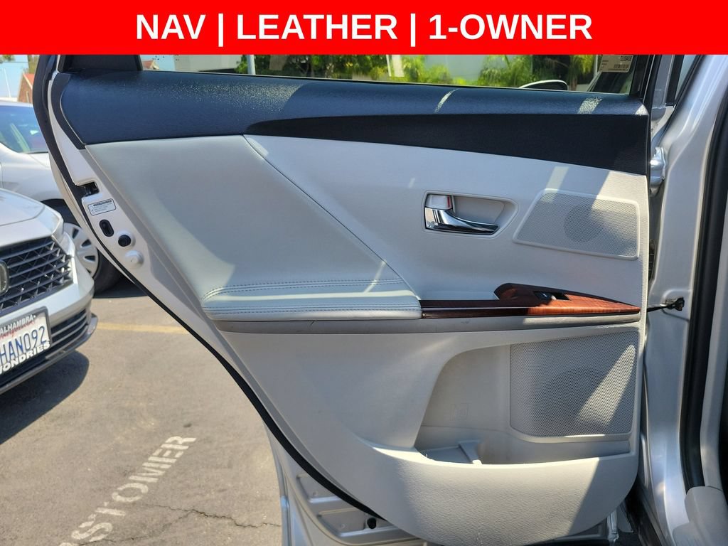 Used 2011 Toyota Venza AWD w/ Premium Pkg #2 image 19