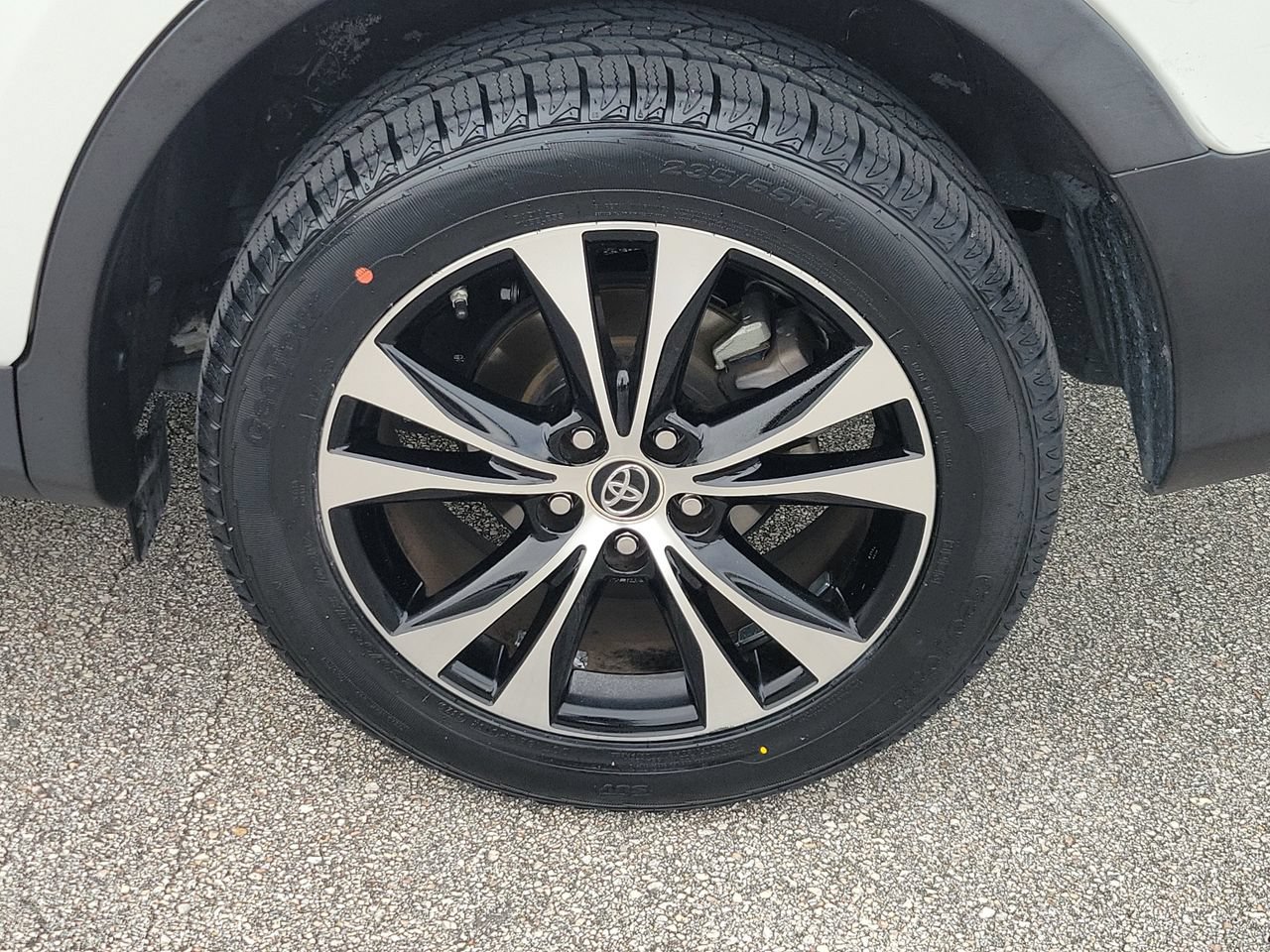 Used 2015 Toyota RAV4 Limited FWD image 5