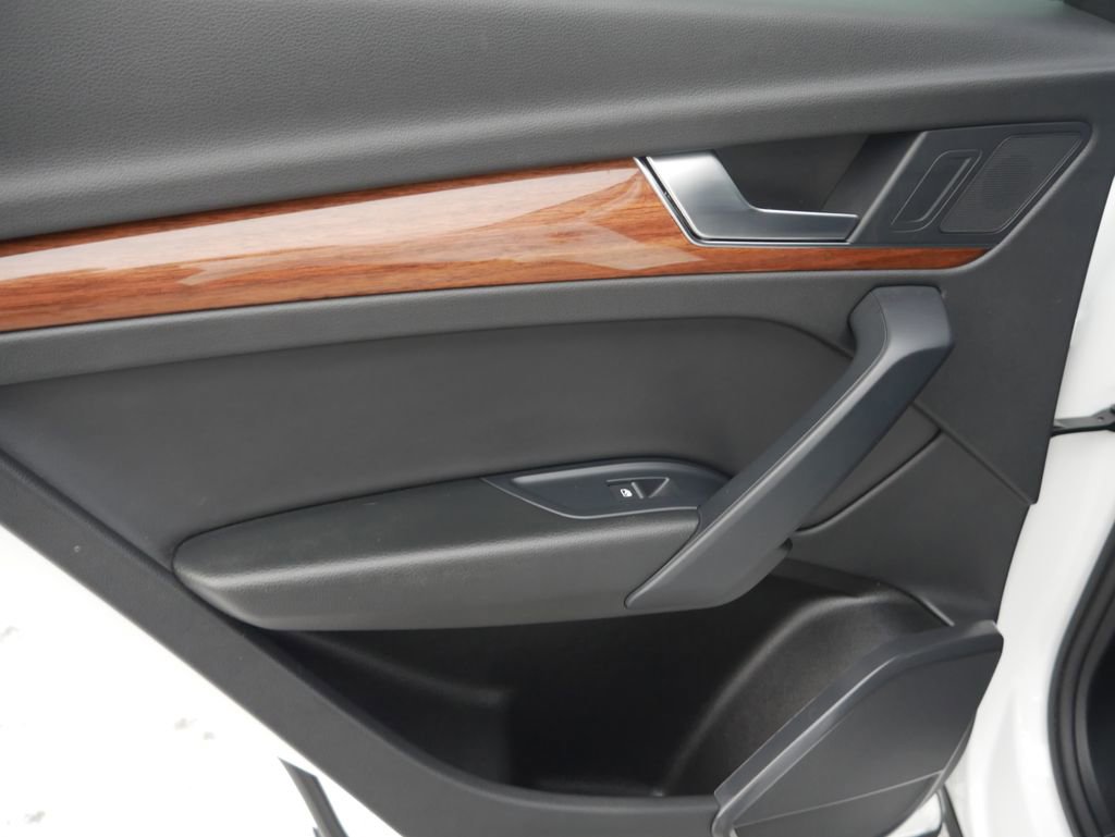 Certified 2023 Audi Q5 2.0T Premium w/ Convenience Package image 21