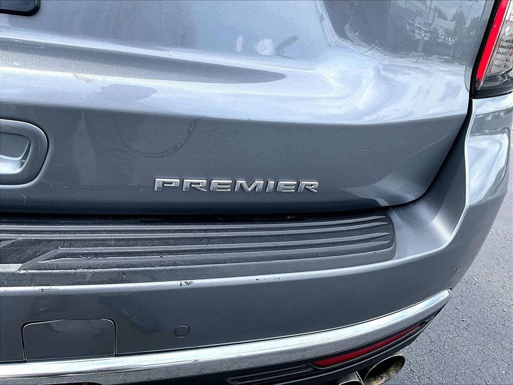 Used 2021 Chevrolet Suburban Premier AWD/4WD image 30