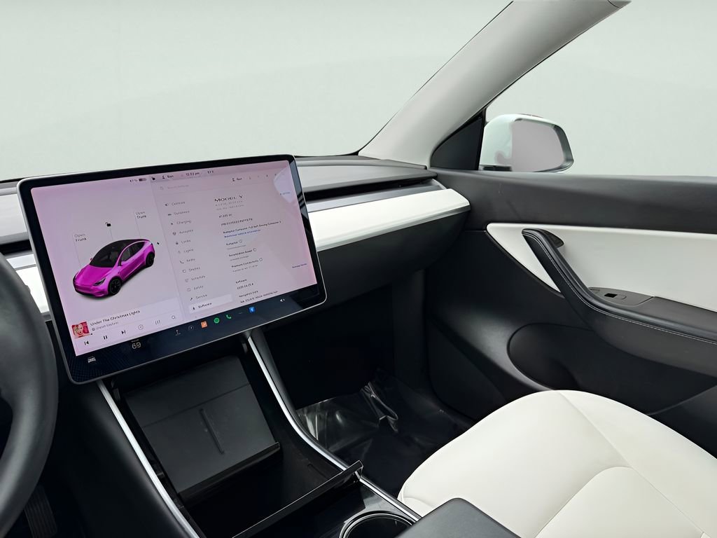 Used 2021 Tesla Model Y Long Range AWD/4WD image 20