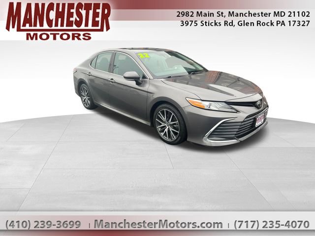 Used 2022 Toyota Camry XLE FWD image 1